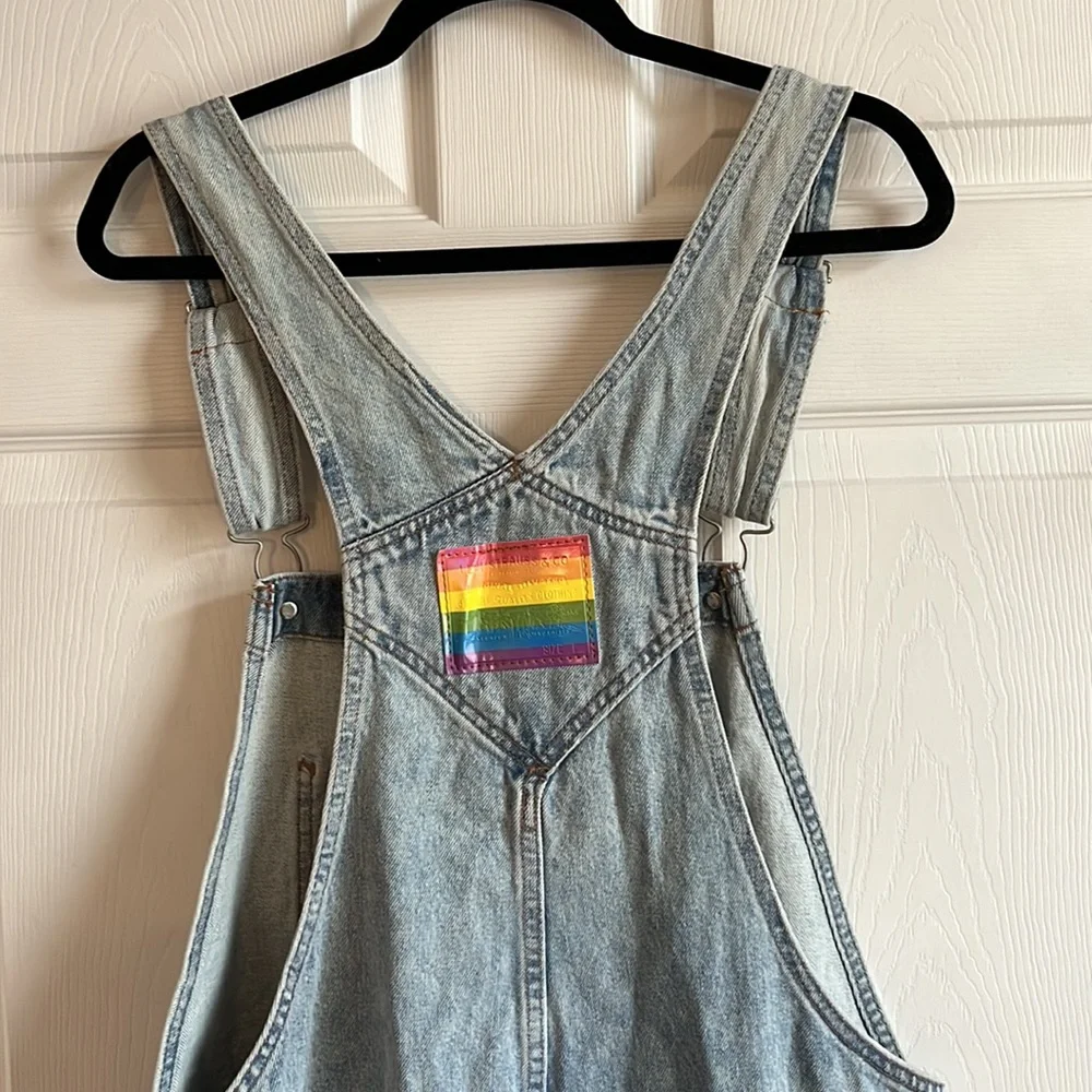 Levi’s Pride Rainbow Denim Shortalls Overalls‎ Shorts Size L
